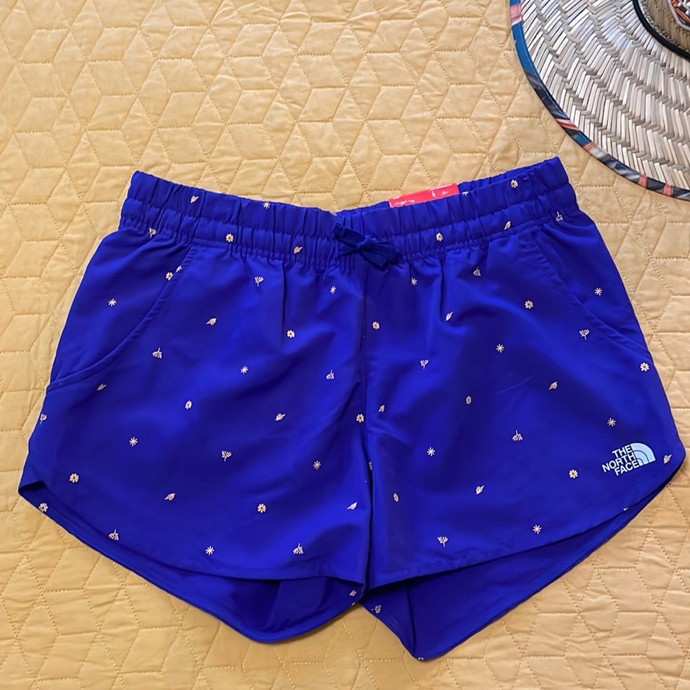 NWT The North Face Class V Short